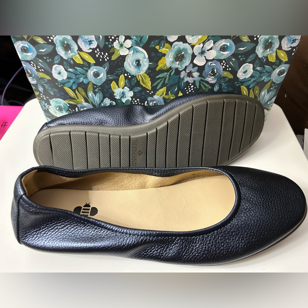 Storehouse Leather Flats Size 10 Sapphire Flex NEW